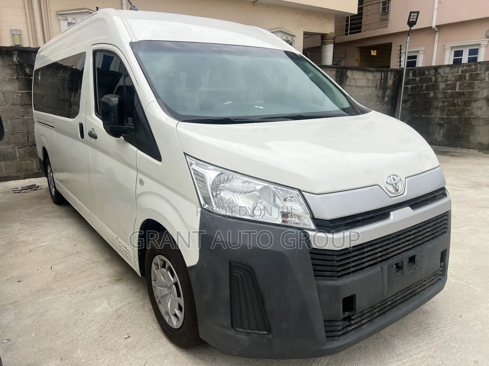 Toyota HiAce 2019 Silver