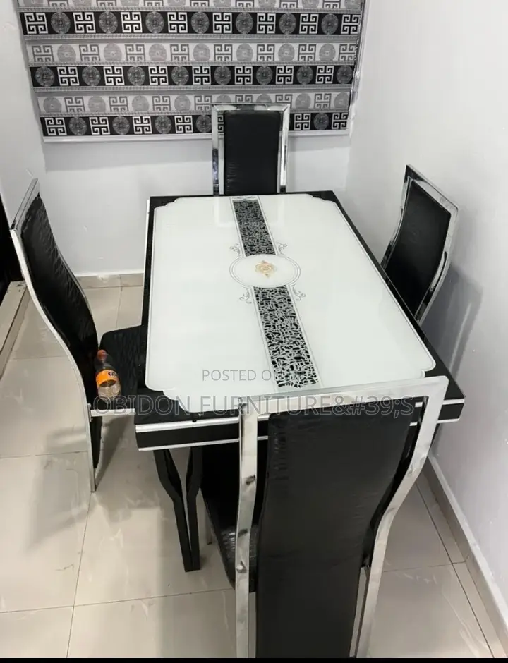 Portable 4 Seater Dining Table