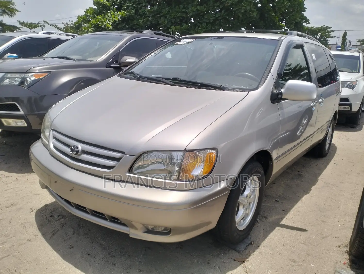 Toyota Sienna XLE 2002 Silver