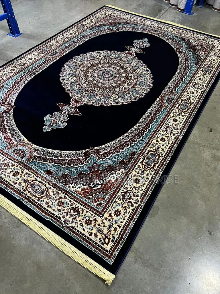 Modern Quality Persian Centre Rug