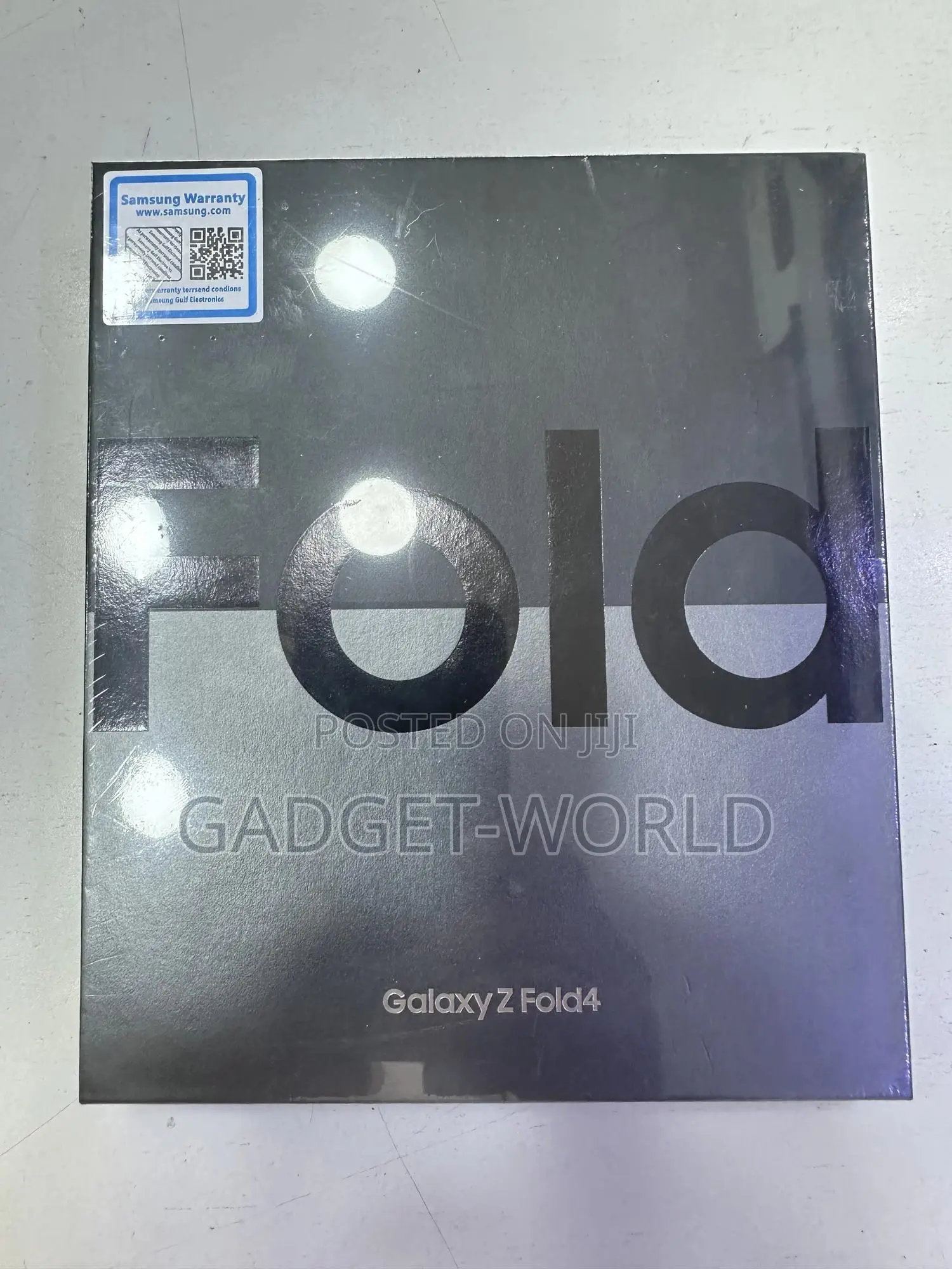 New Samsung Galaxy Z Fold4 256 GB Gold