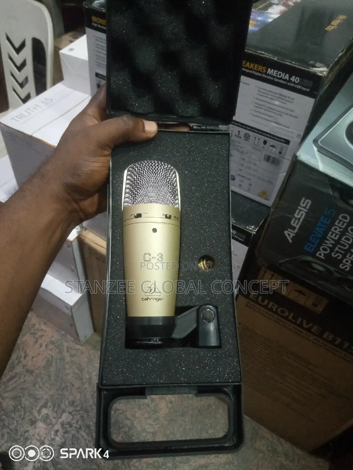 Behringer C-3 Dual Diaphragm Studio Condenser Microphone