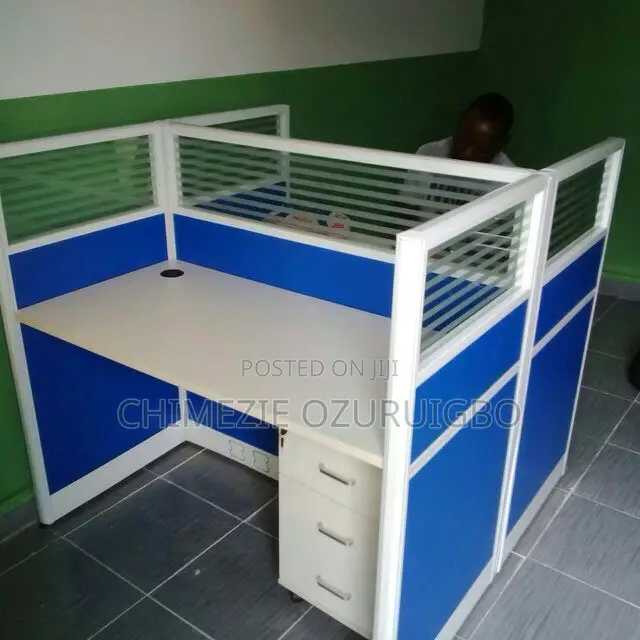 Six Seater Cubicle Glass Partition Workstations