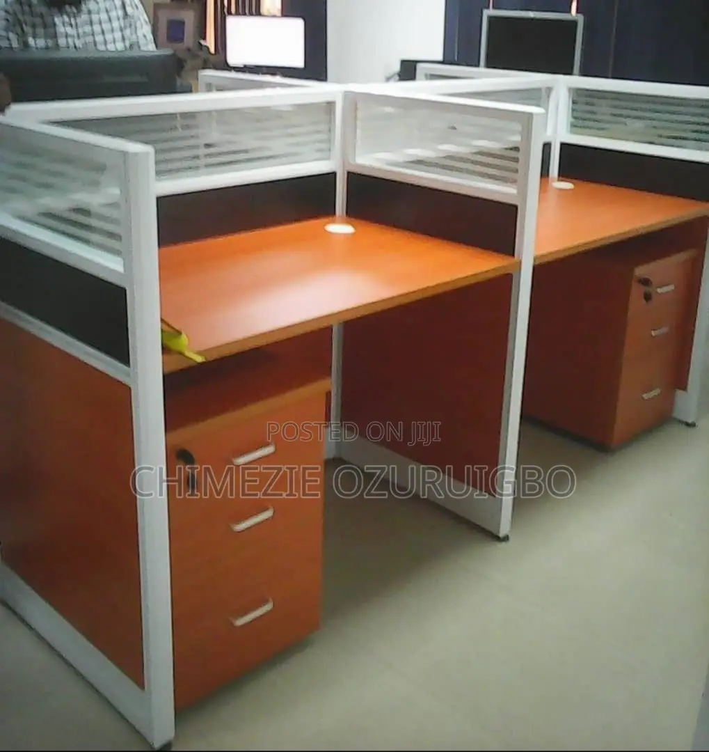 Six Seater Cubicle Glass Partition Workstations