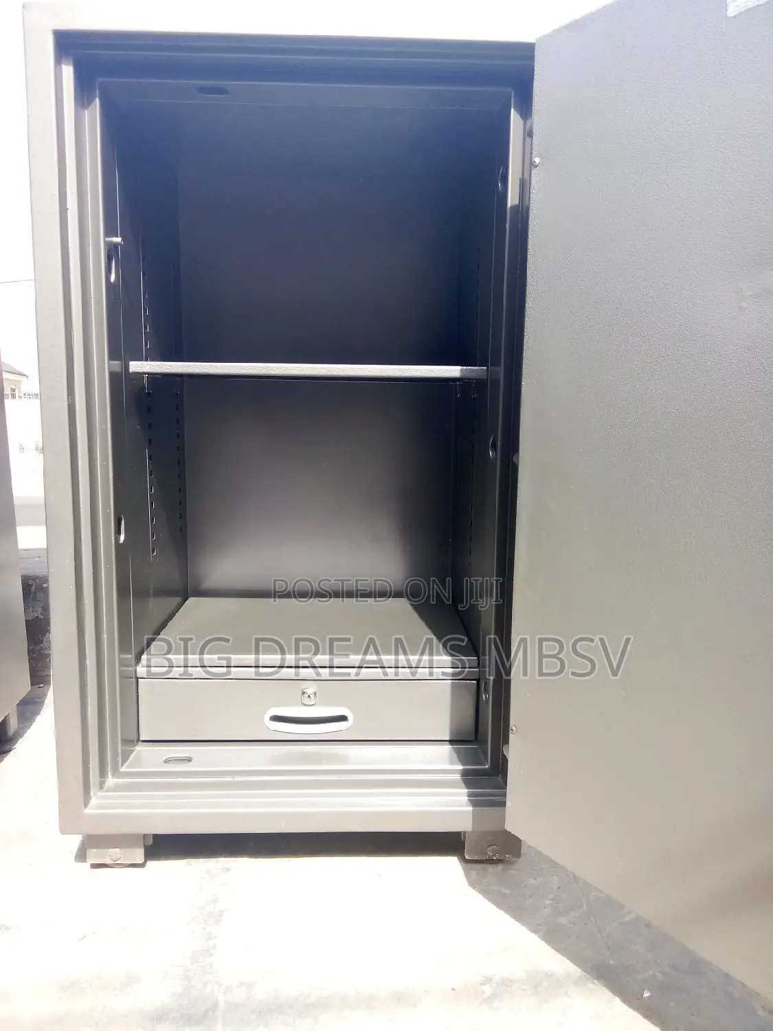 Mn 107 Ultimate Fireproof Safe