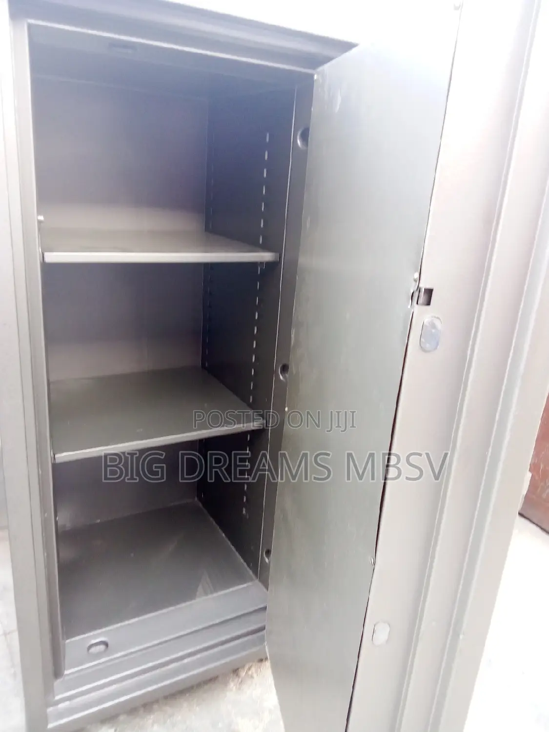 MN 009 Ultimate Fireproof Safe