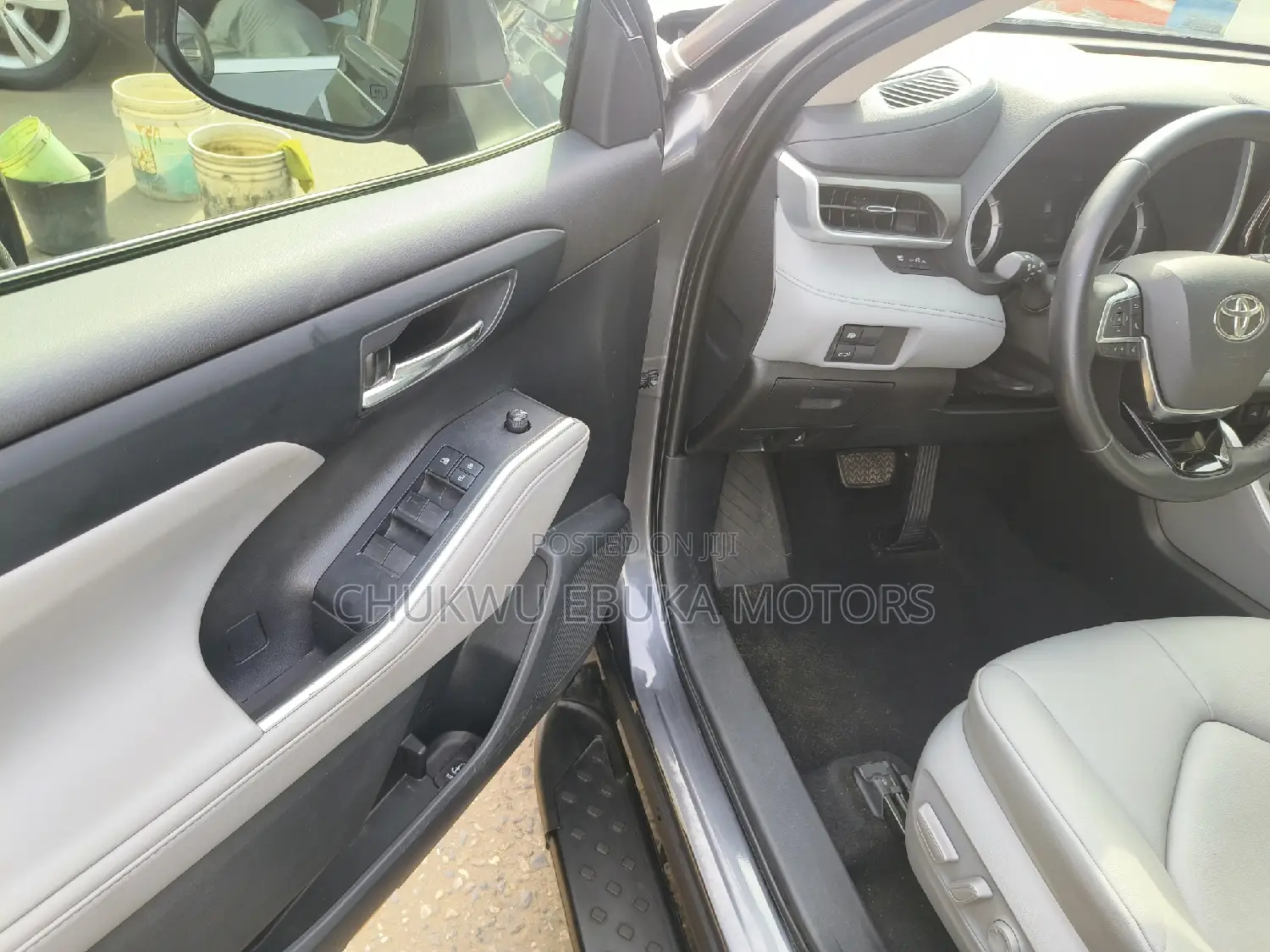 Toyota Highlander XLE AWD 2020 Gray