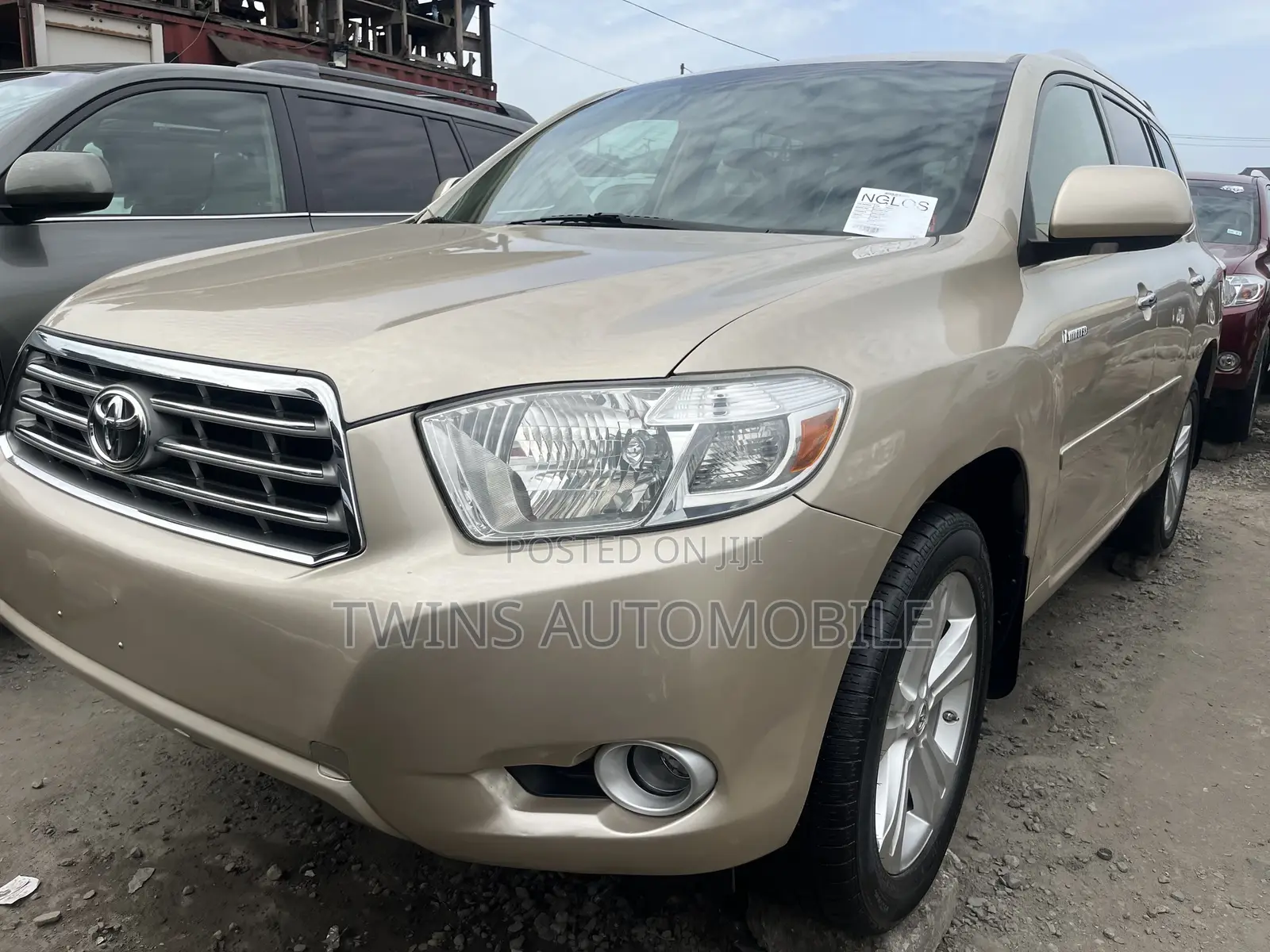 Toyota Highlander Limited 2010 Gold
