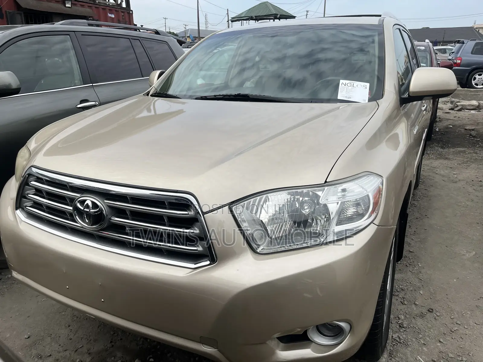 Toyota Highlander Limited 2010 Gold