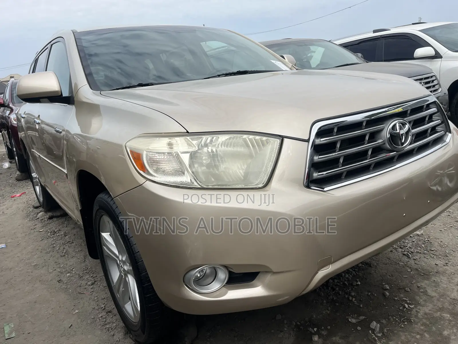 Toyota Highlander Limited 2010 Gold