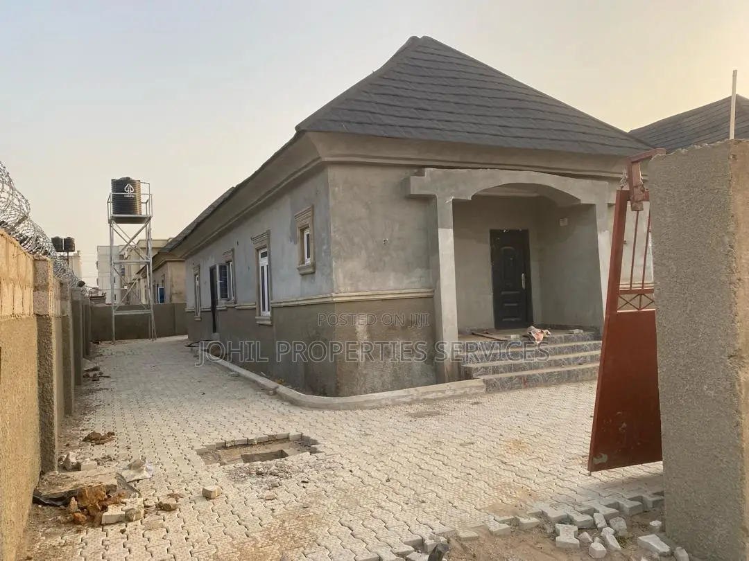 3bdrm Bungalow in Apo District for sale