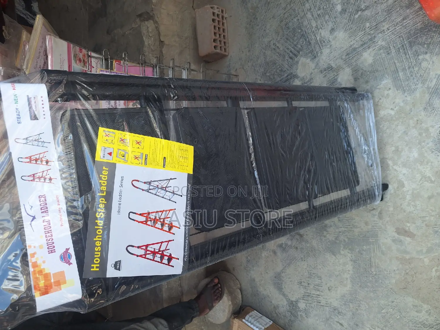 4 Step Indoor/Outdoor Ladder