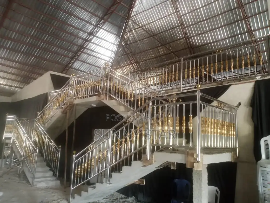 Stainless Gates Hand Rail Glass Rails