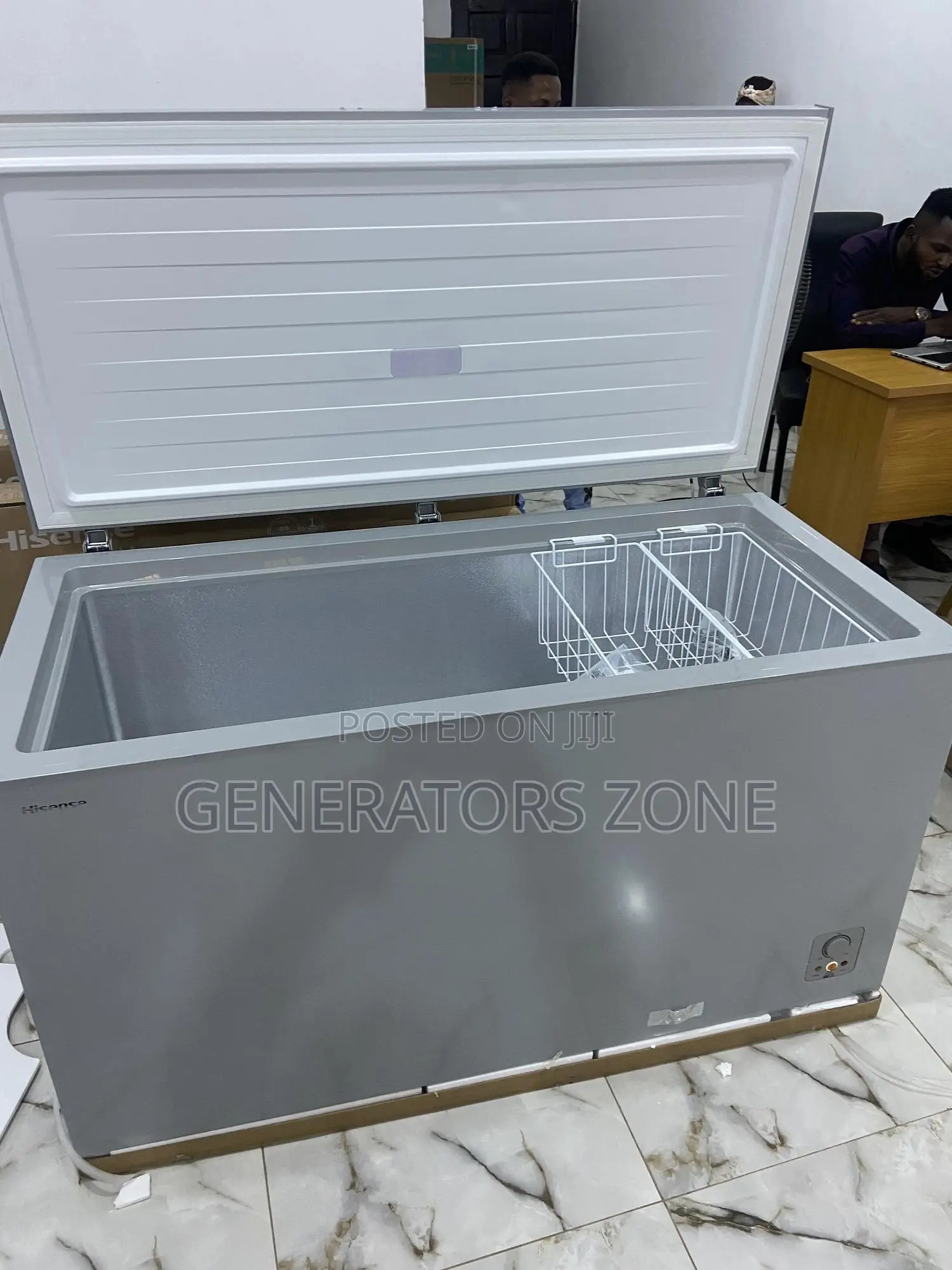 Home Worthy 420ltr Hisense Chest Freezer
