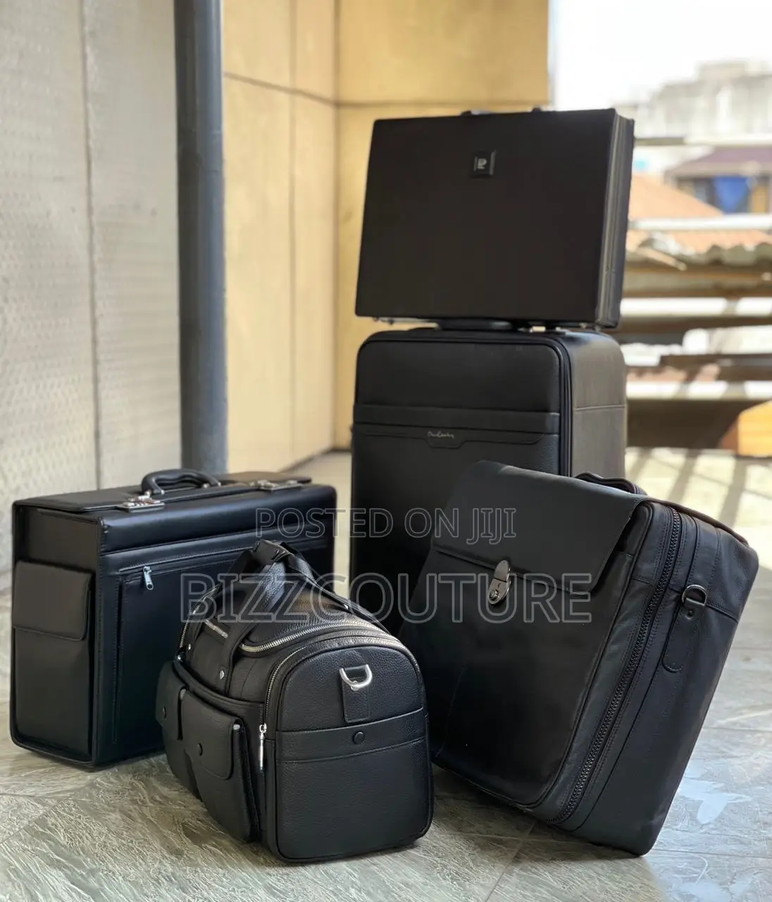 Original Pure Leather Set of 5 Boxes Bags Available in Stor