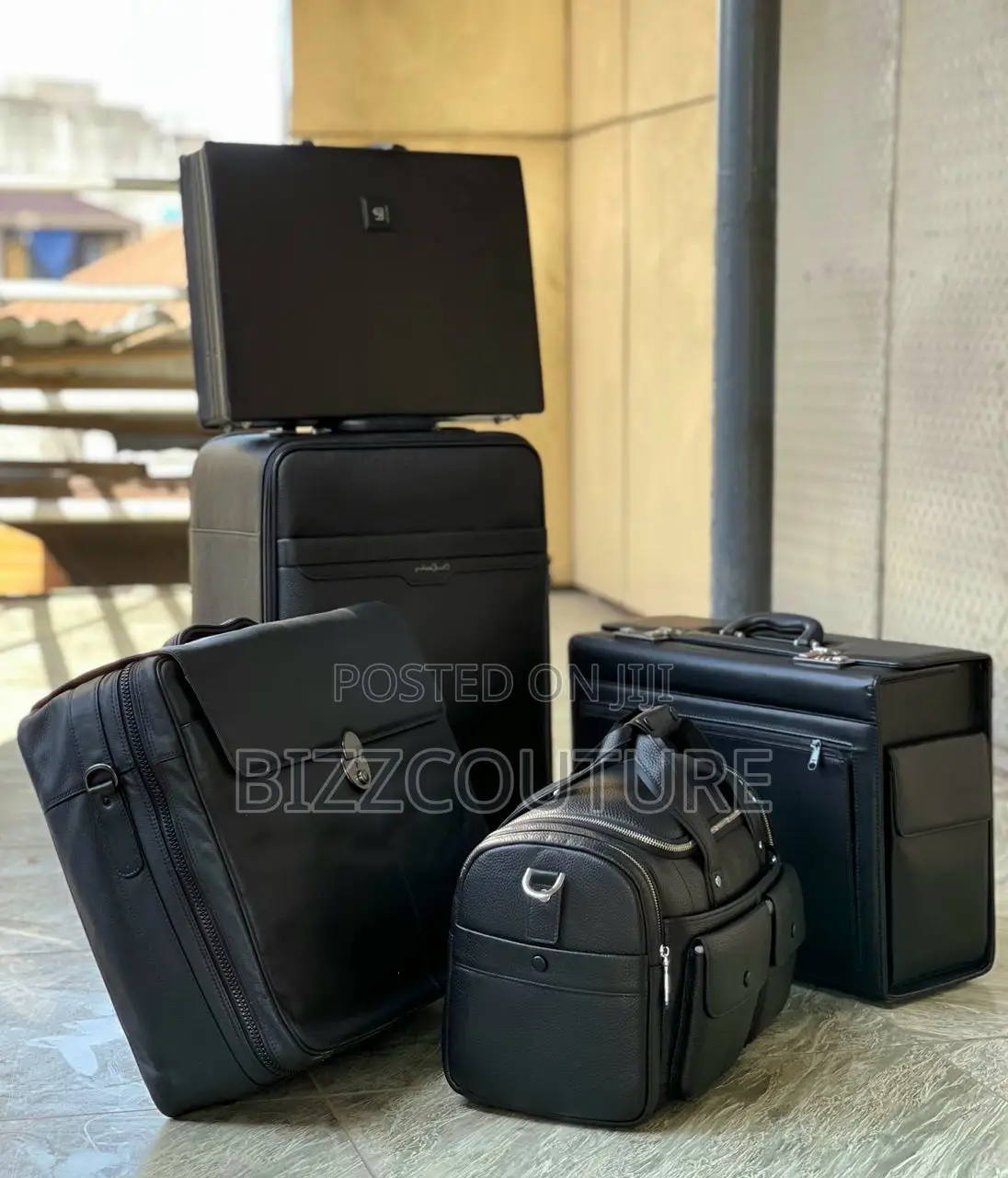 Original Pure Leather Set of 5 Boxes Bags Available in Stor