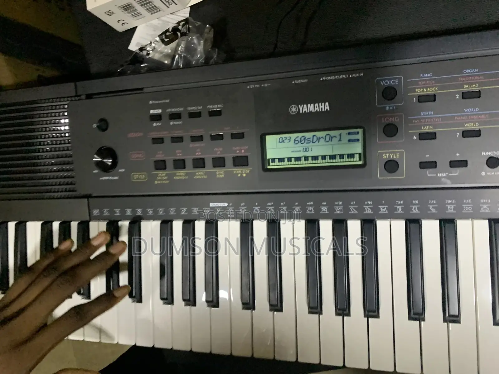 PSR-E273 Yamaha Keyboard