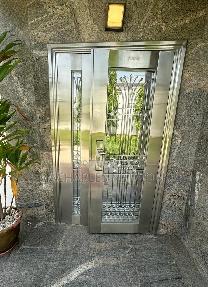 4ft Silver Glass CF001
