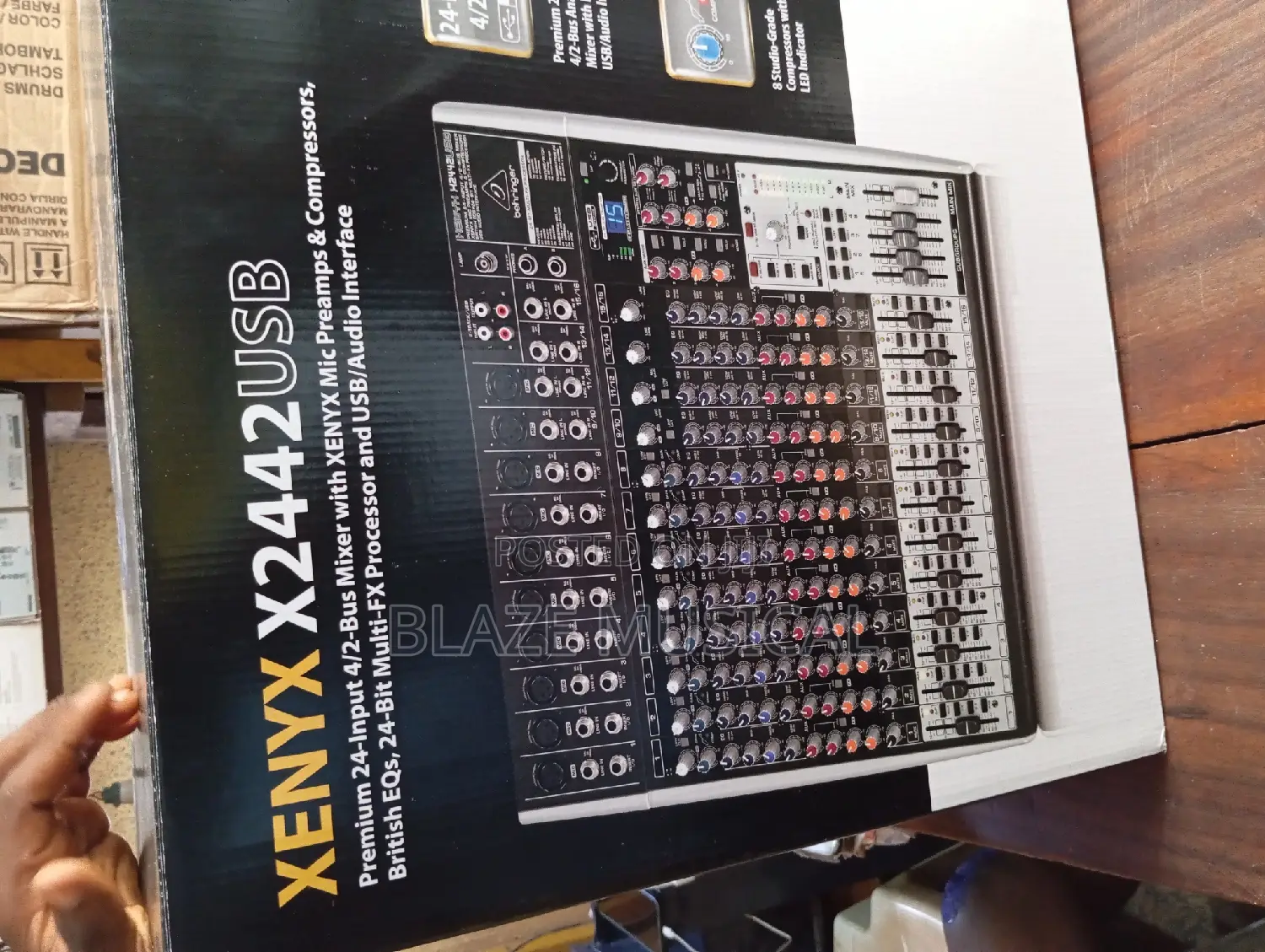 Behringer Xenyxx 2442usb