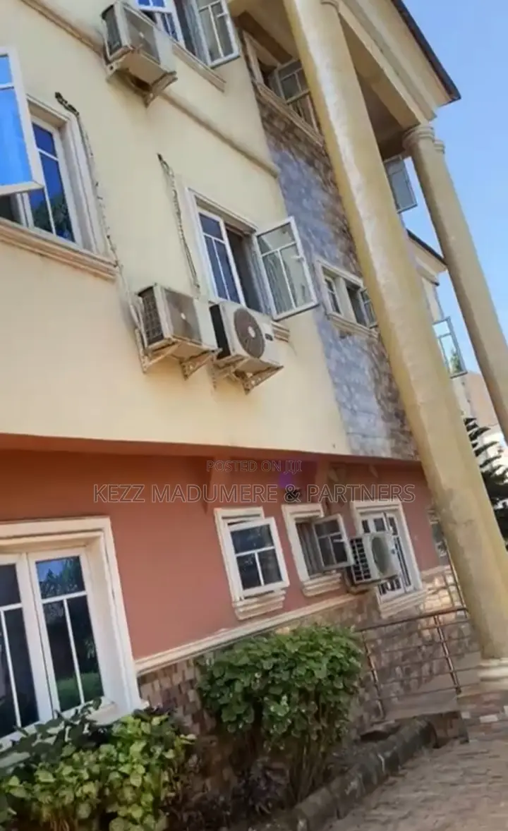 For Sale : Functional 24 Rooms Hotel Enugu,