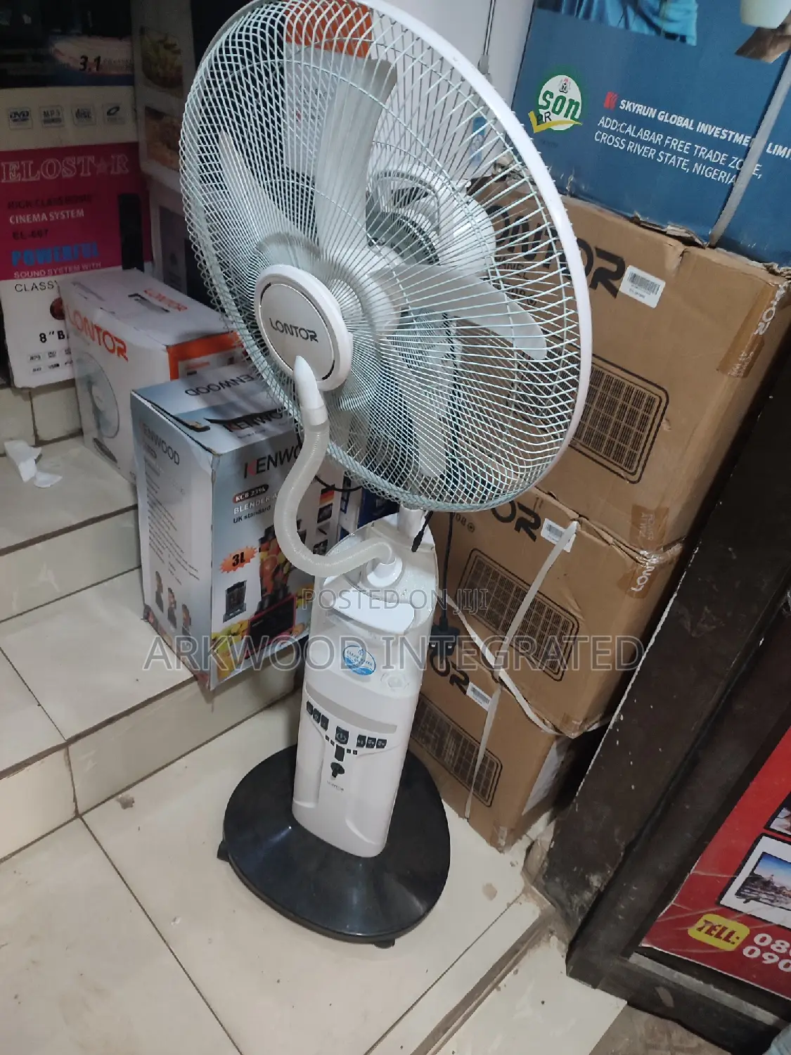 Water Mist Lontor Rechargeable Standing Fan 18inches