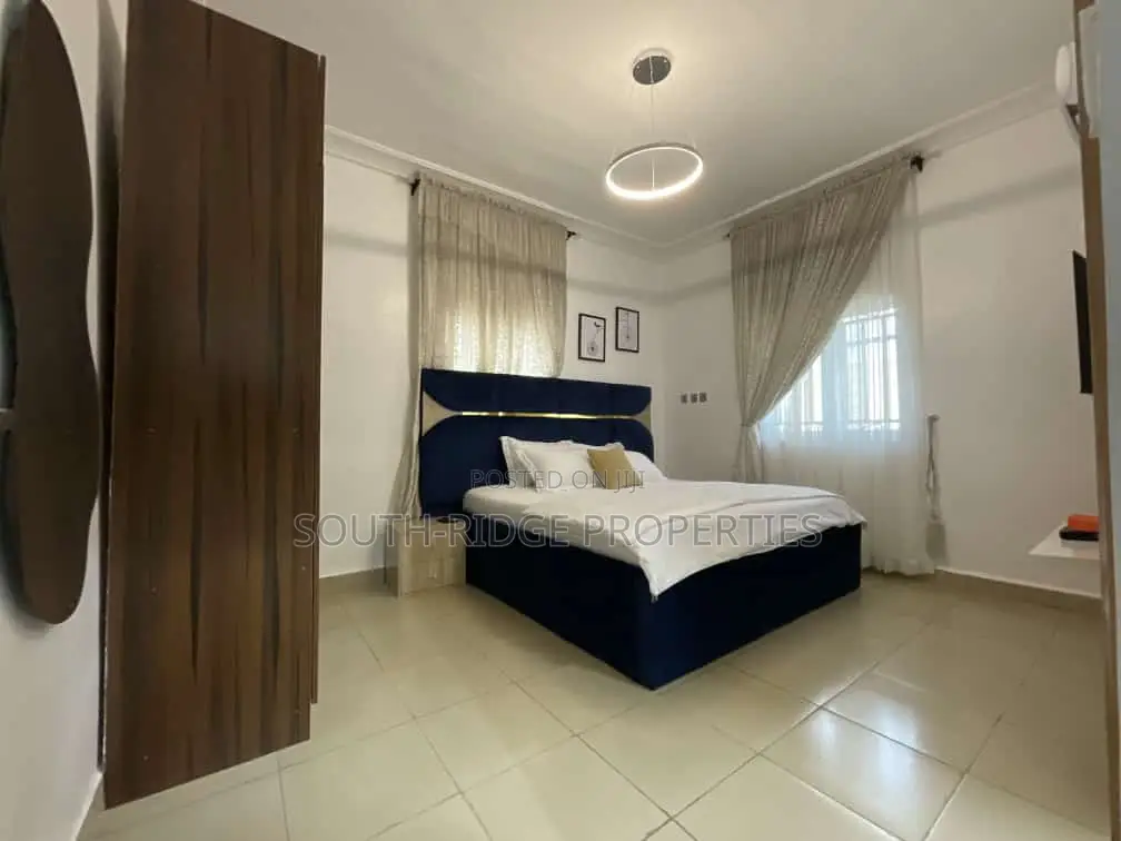 Exquisitely Furnished 2-Bedroom Flat