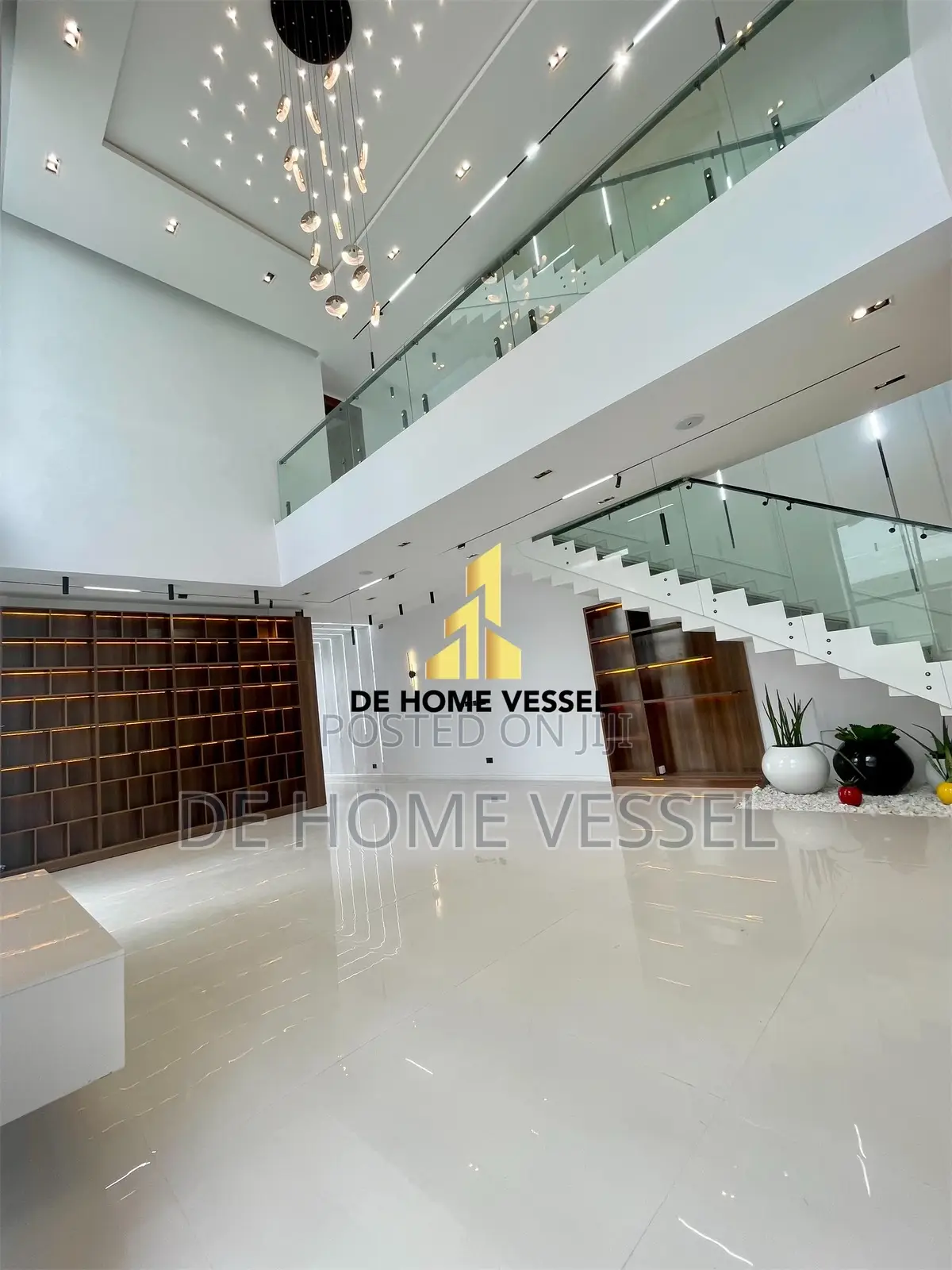 5bdrm Duplex in Osapa london for sale