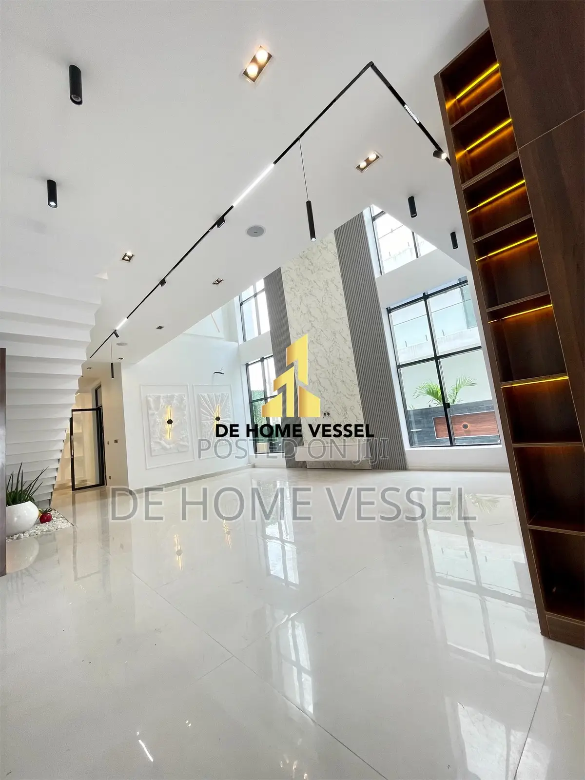 5bdrm Duplex in Osapa london for sale