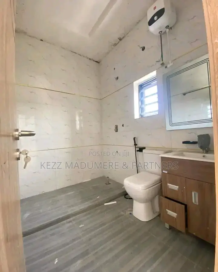 4bdrm Duplex in At Dr Peter Odili, Port-Harcourt for sale