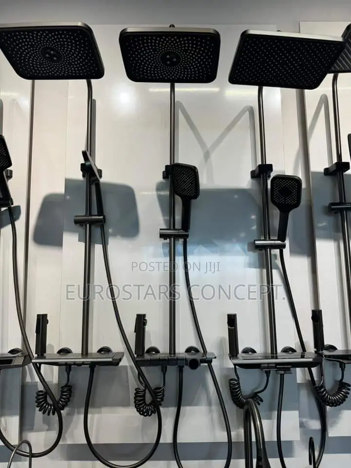 High Pressure Shower With Pressing Control