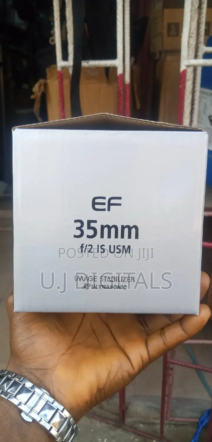 Canon EF 35mm F/2 Usm