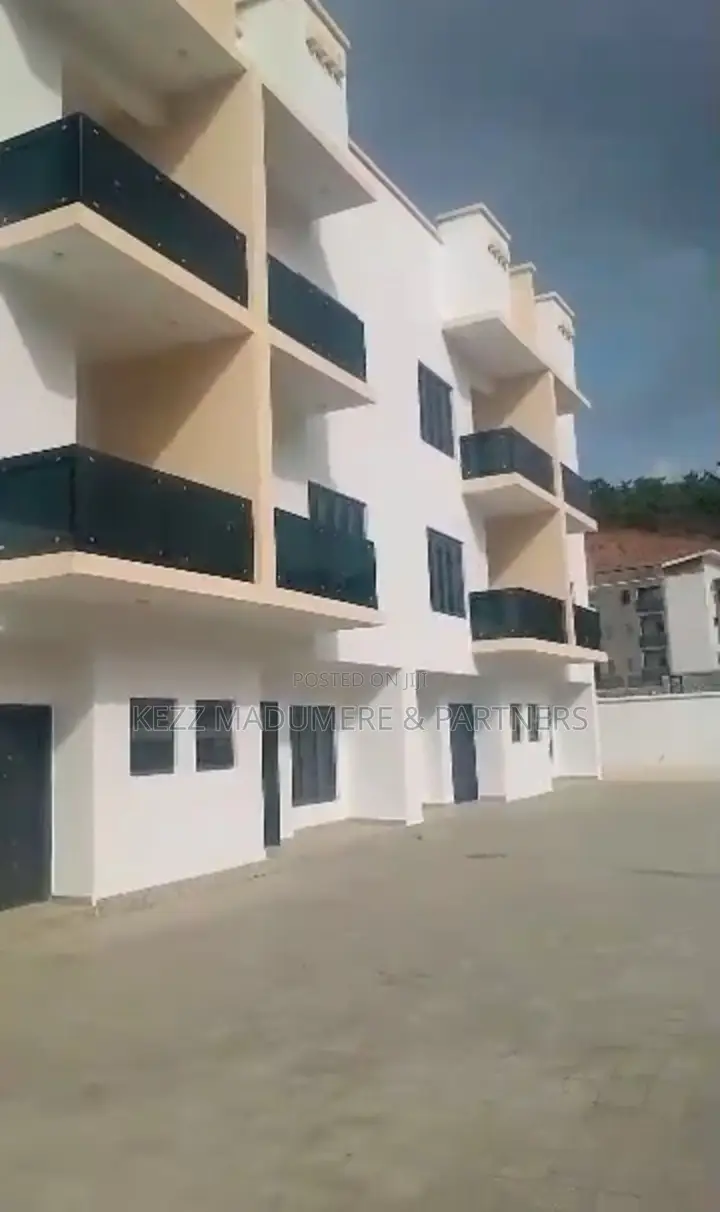 4bdrm Duplex in Guzape Main for sale