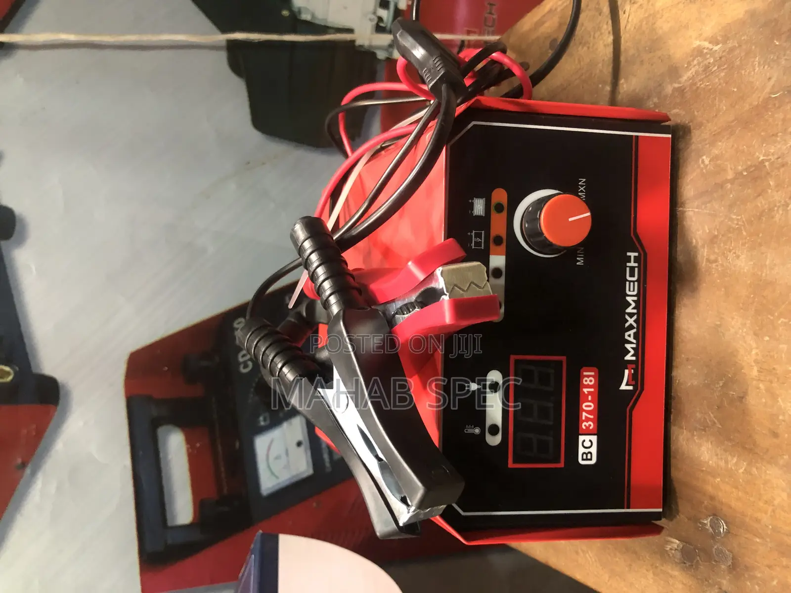 Battery Charger 12/24v 370W