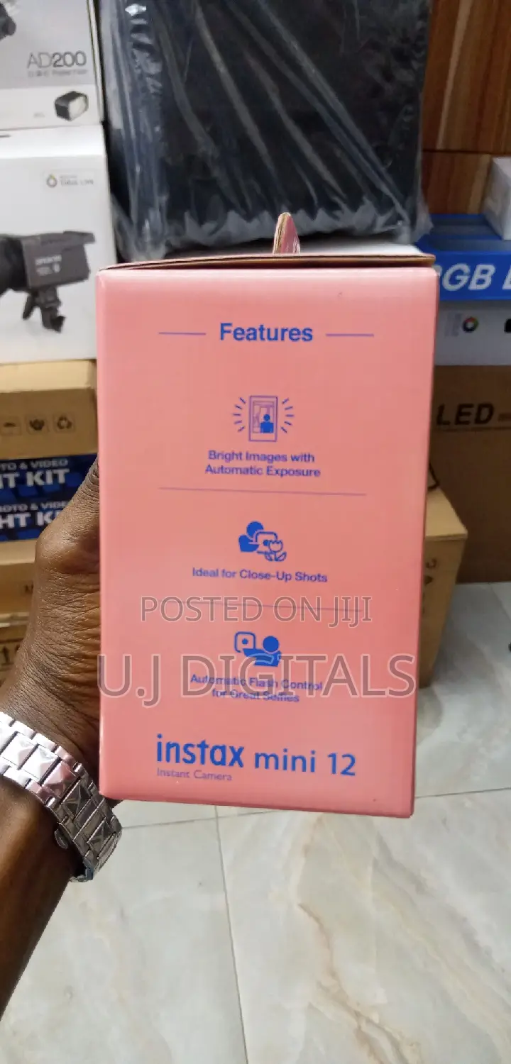 Fujiflim Instax Mini 12 Camera