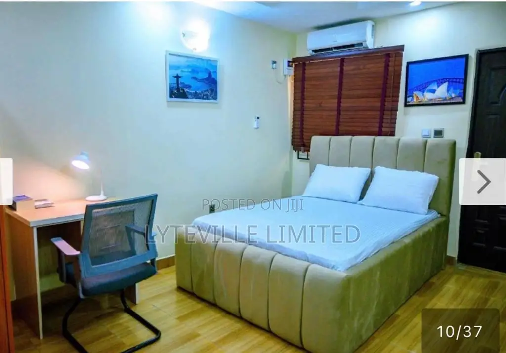 Luxurious 2-Bedroom, Sitting Area Compound