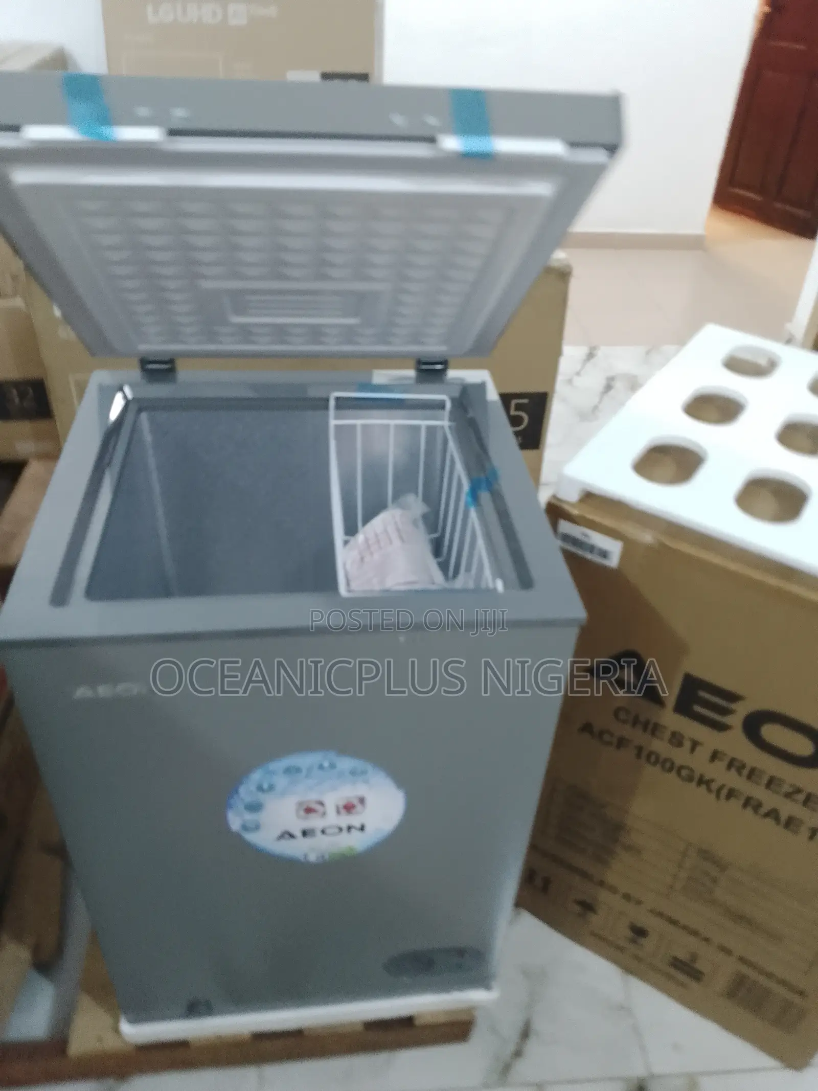 Aeon Kitchen Delight 100L Chest Freezer (Frae100)