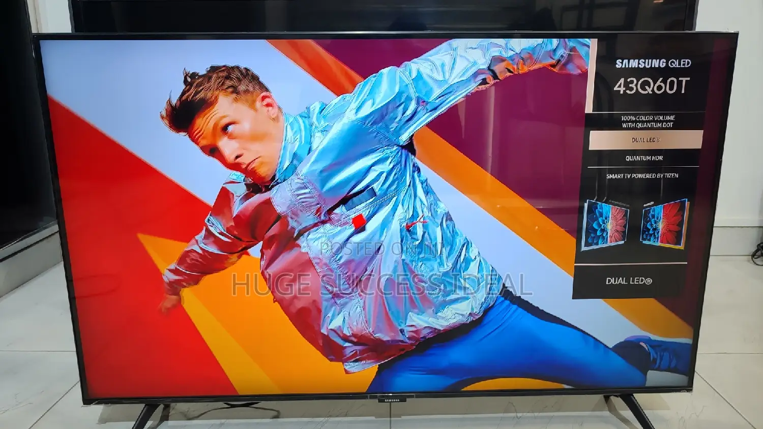 SAMSUNG 43" Smart Ultra HD HDR QLED TV With Bixby, Alexa