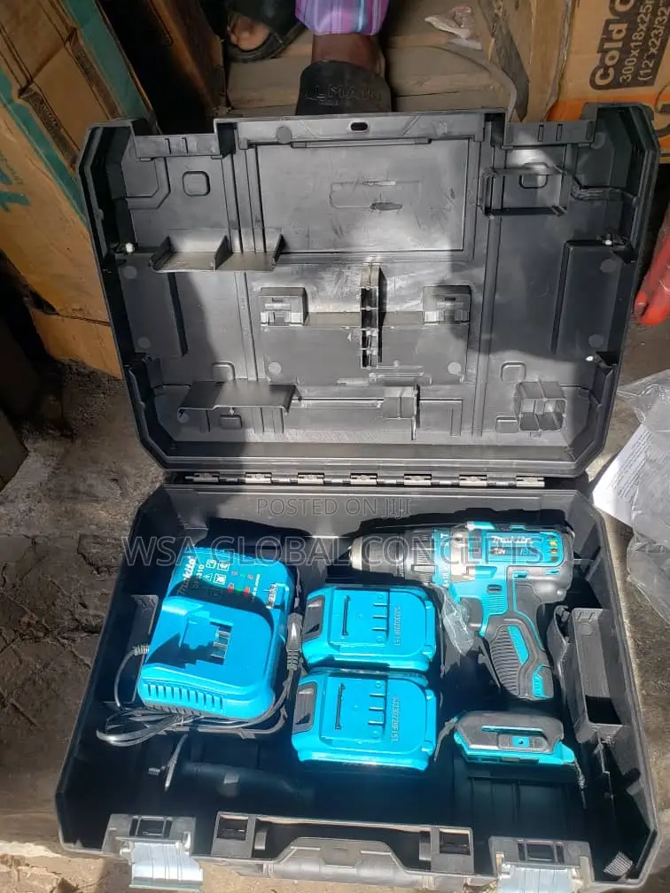 20 Volts Makita Screwdriver
