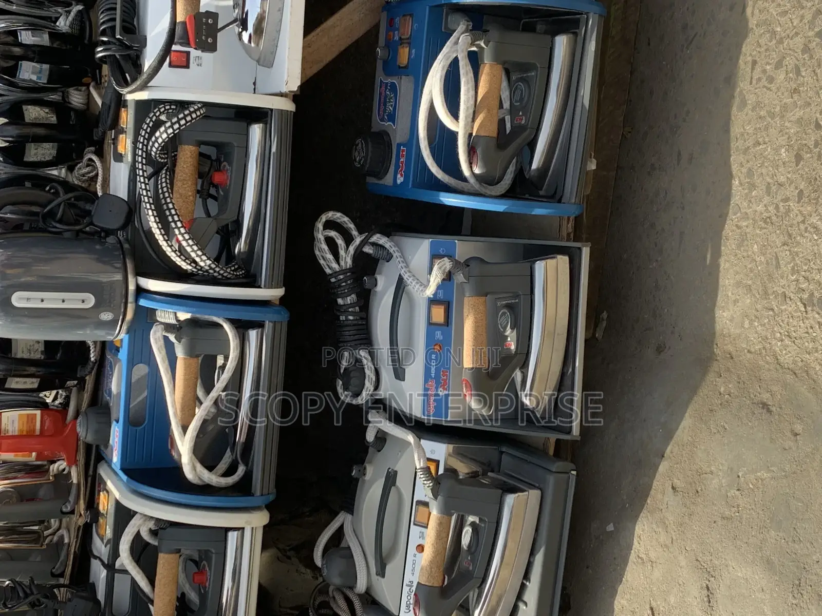 Industrial Steam Irons for Laundry and Fashion