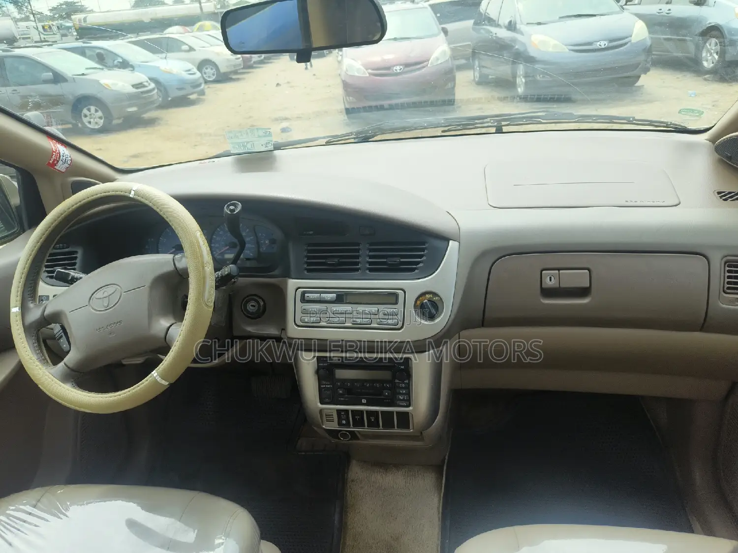 Toyota Sienna XLE 2002 Gold