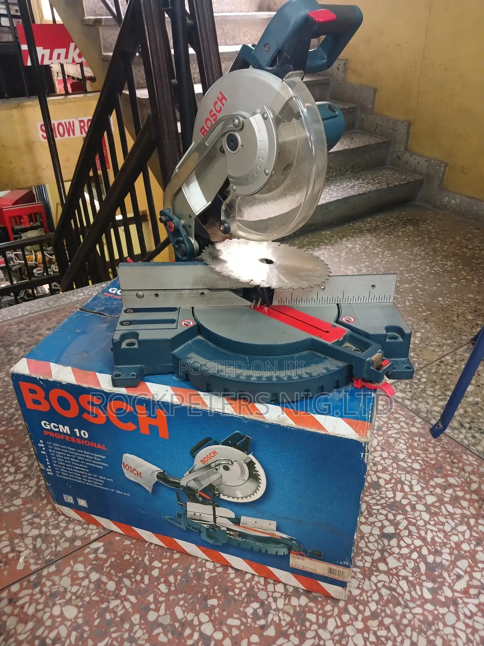 Bosch GCM 10 Professional Sliding Mitre Saw