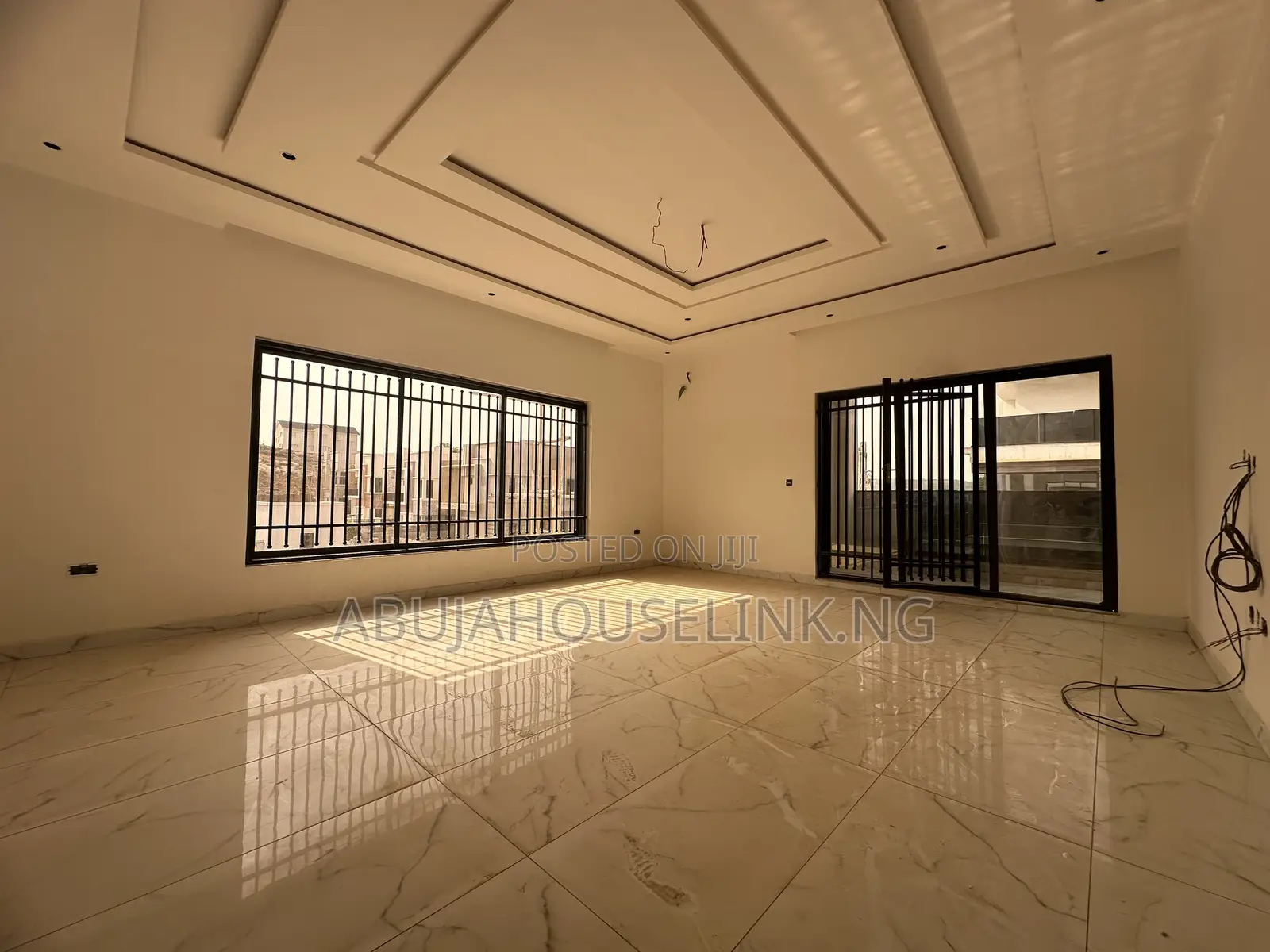 6bdrm Duplex in Guzape Abuja for sale