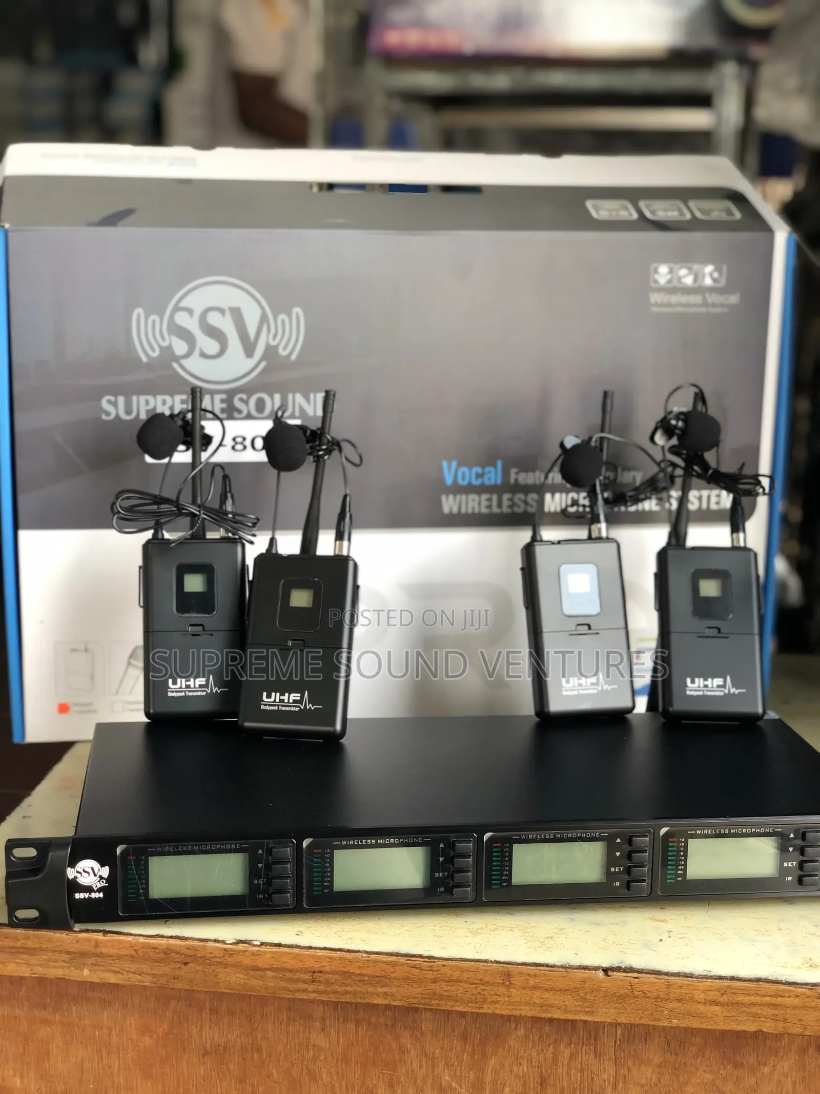 SSV-804 With 4 Lapel Wireless Microphone