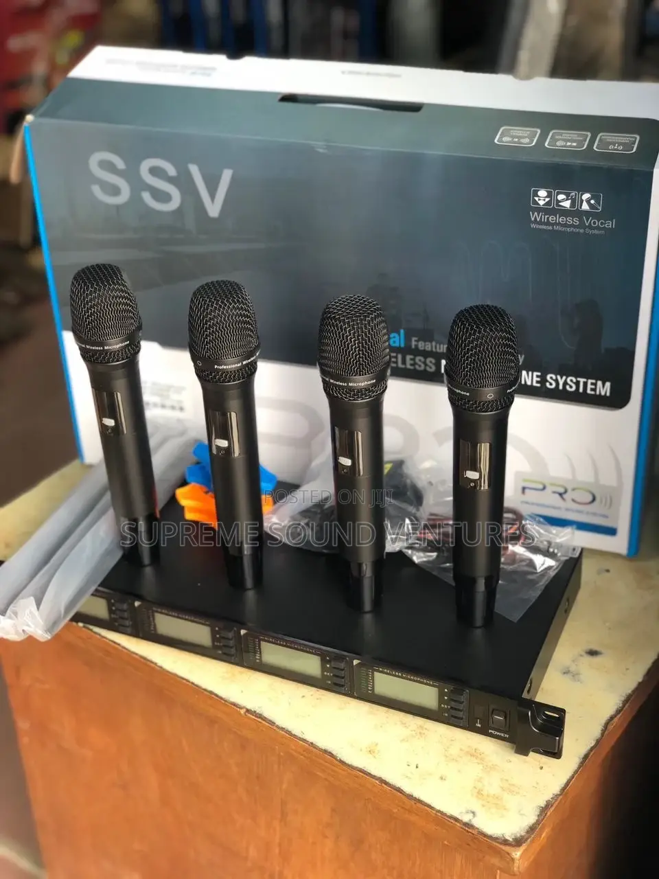 SSV 804 Handled 4 in 1 Wireless Microphone