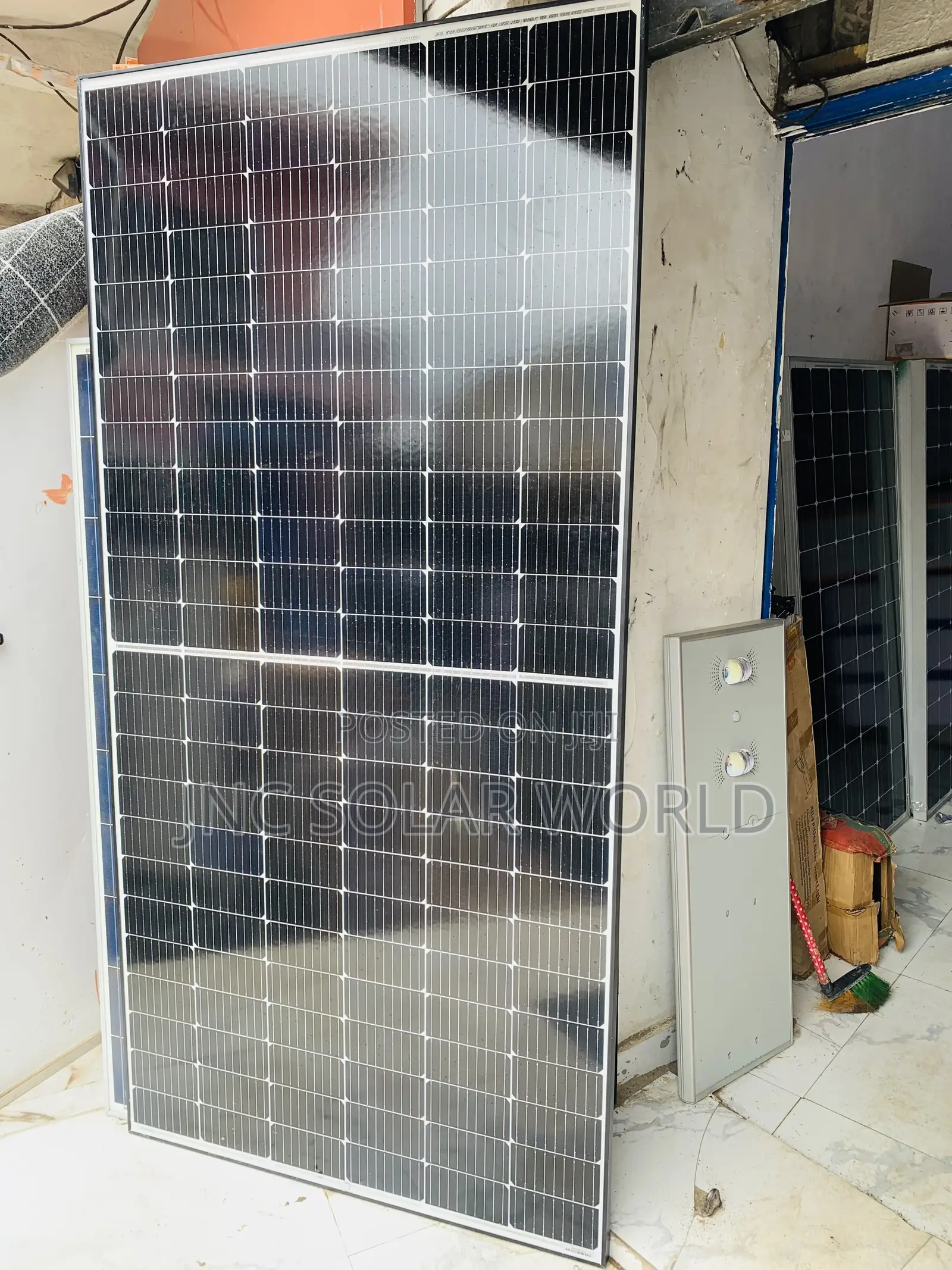 650w Solar Panels 144 Cell