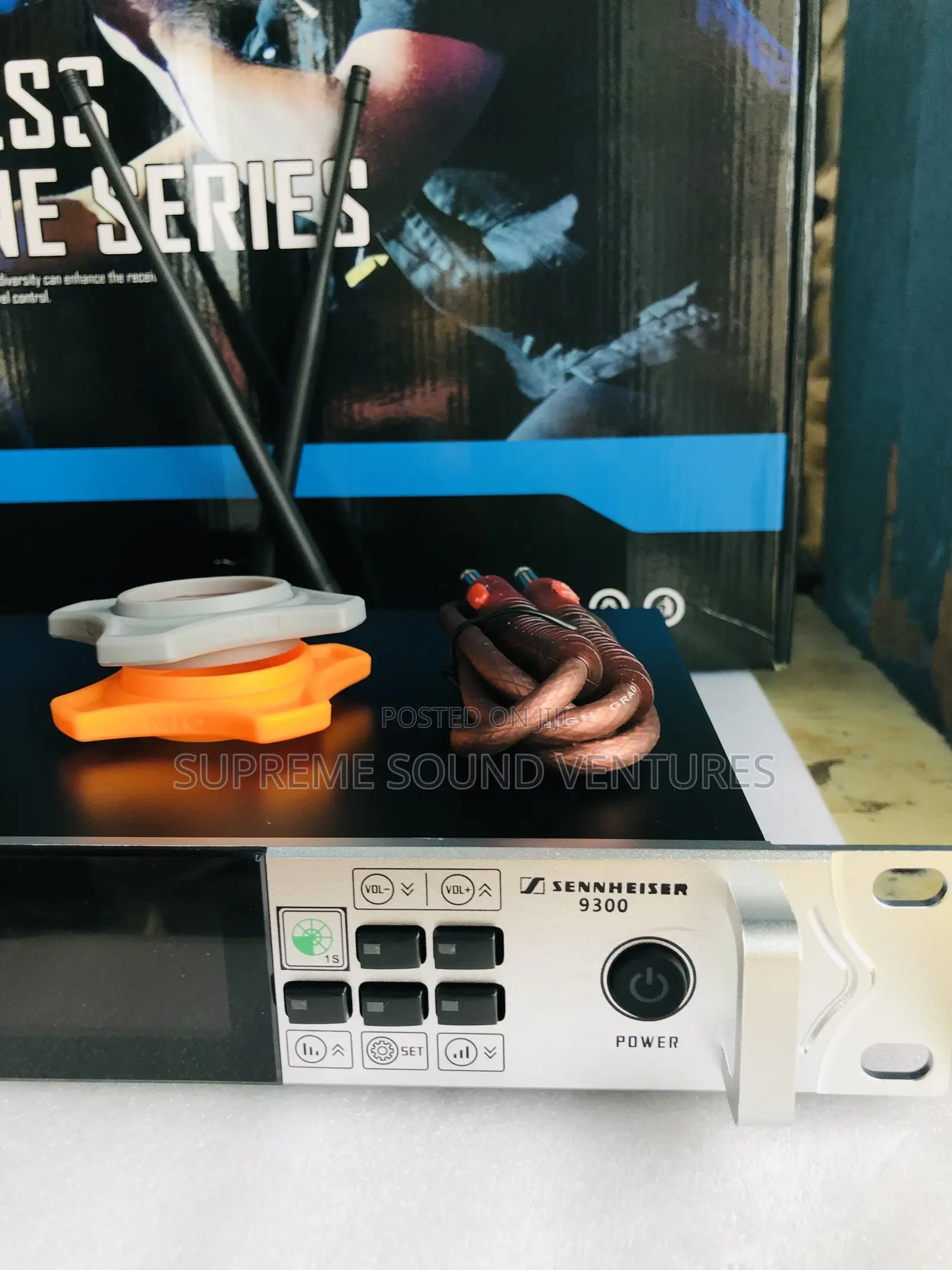 SH-9300 Wireless Microphone