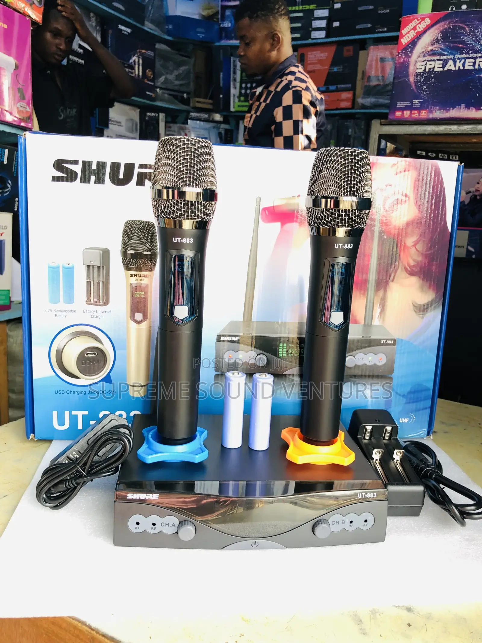 UT-883 Wireless Microphone
