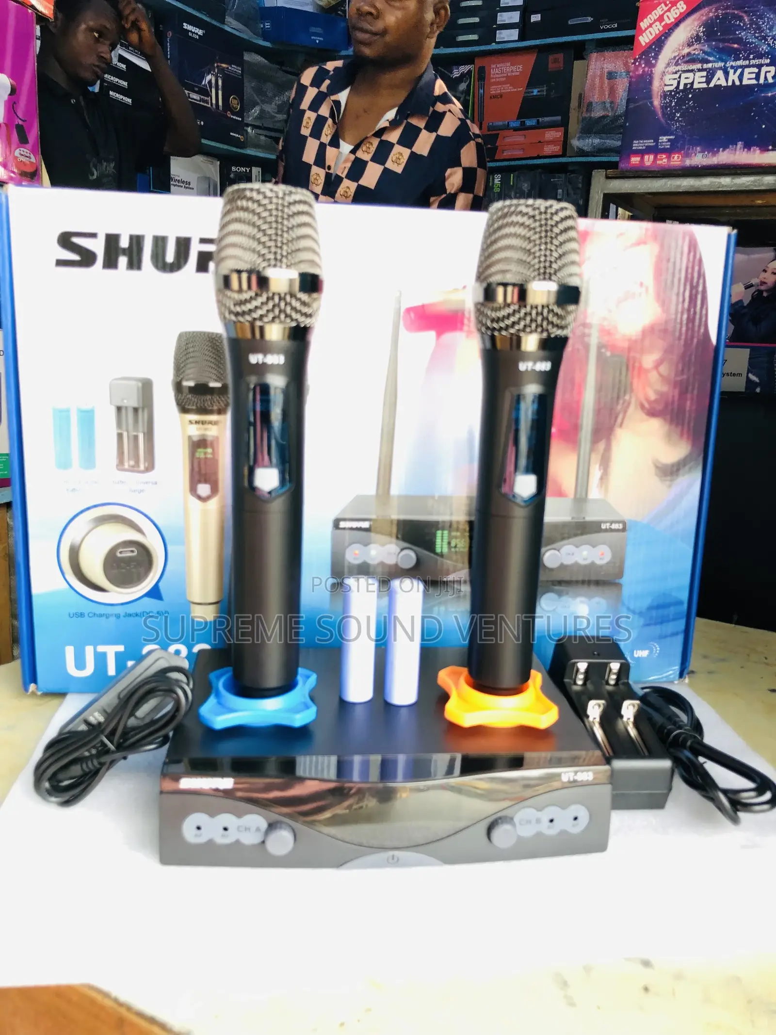 UT-883 Wireless Microphone
