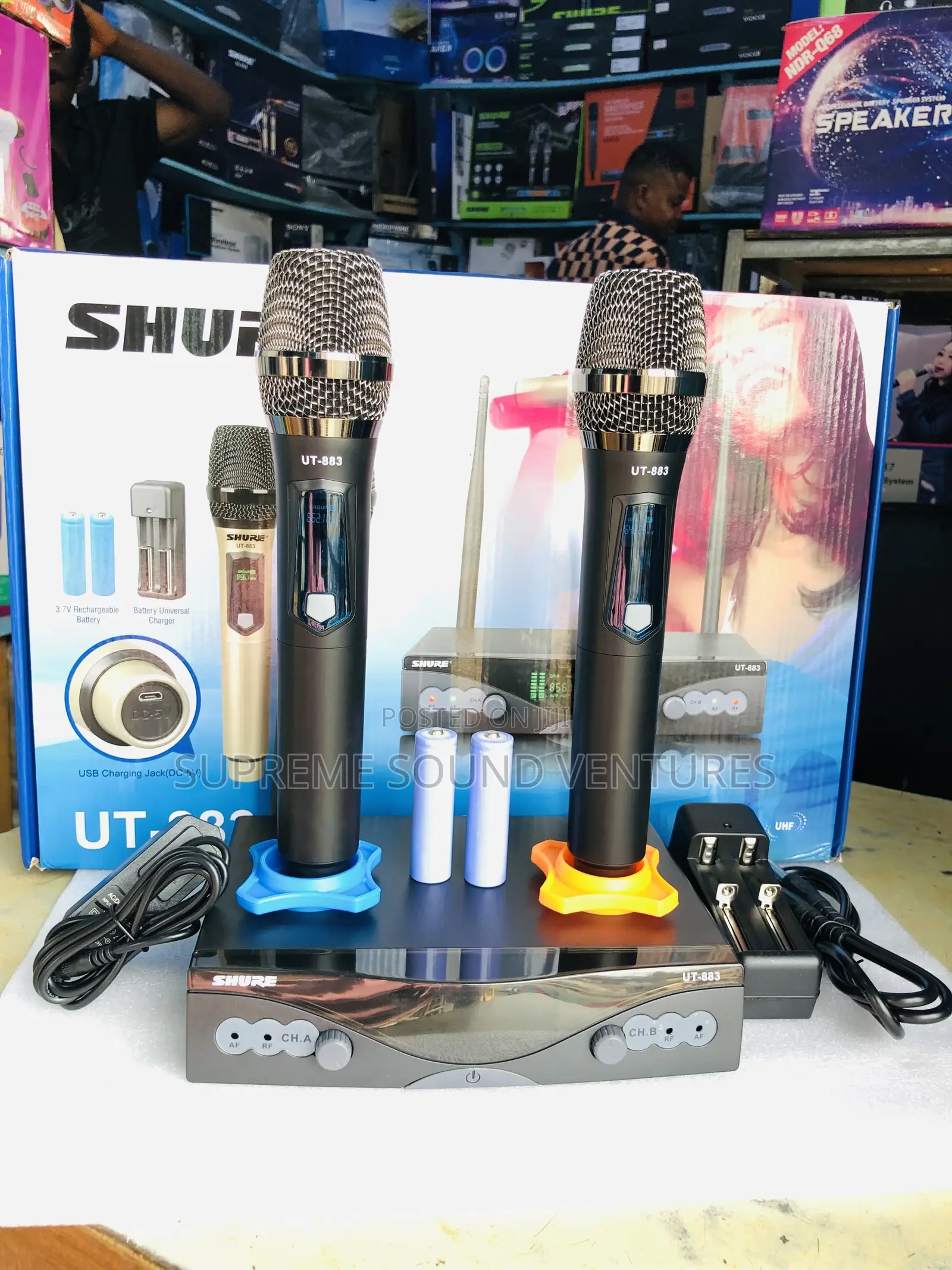 UT-883 Wireless Microphone