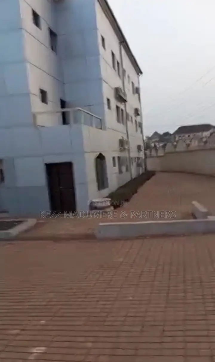 For Sale : 32 Rooms Hotel , Enugu